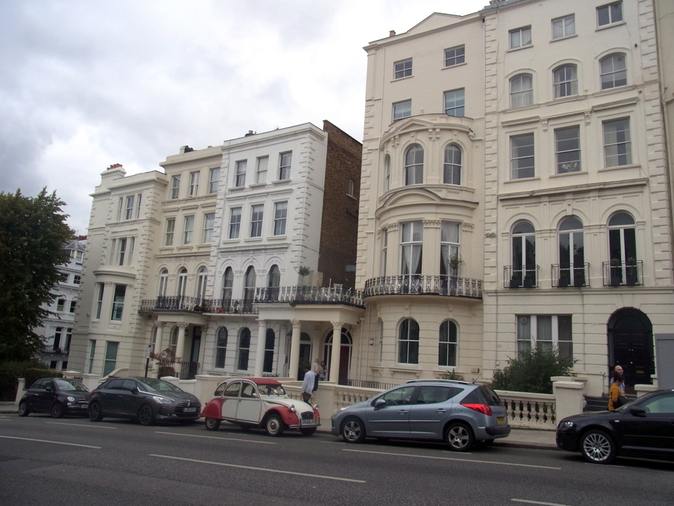 �����h���n�E�X�z�e�����r�[